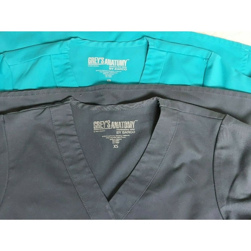 Greys Anatomy Scrub Top Lot of 2 Women’s Short Sleeve‎
